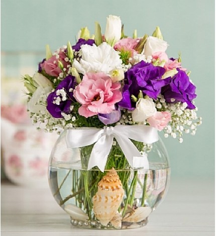 CAM FANUS İÇİNDE LİSYANTUS ARANJMANI